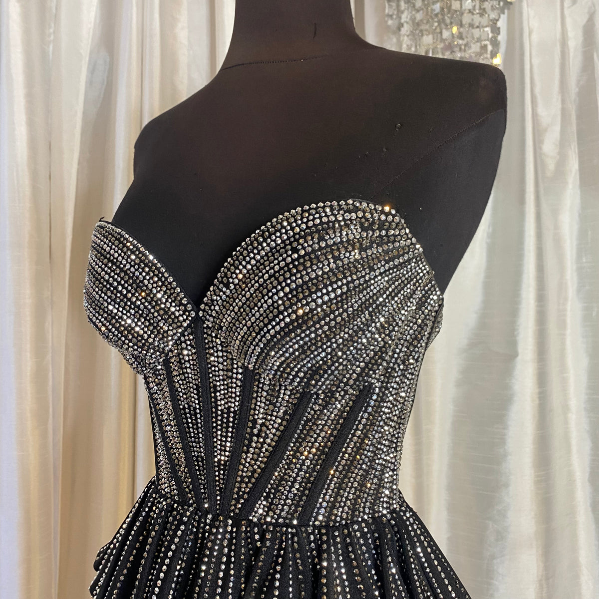Sherri Hill - 52526 Ruffled Halter Straps Sheath Long Dress