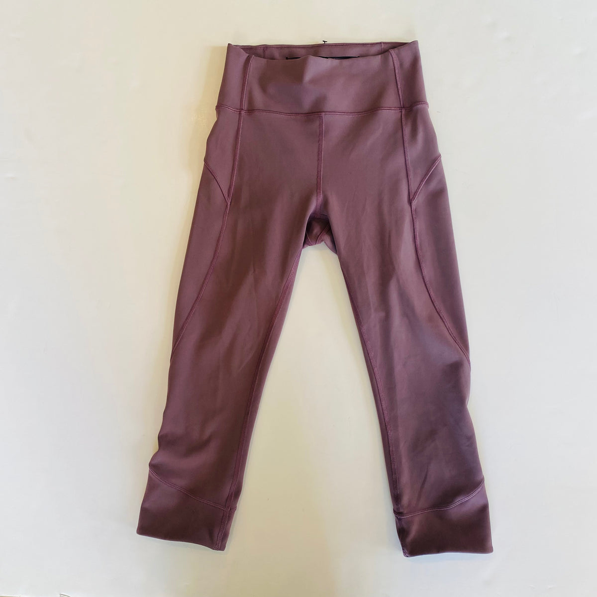 LULULEMON Crop Leggings Mauve Purple Size 4 Style Exchange Boutique PGH