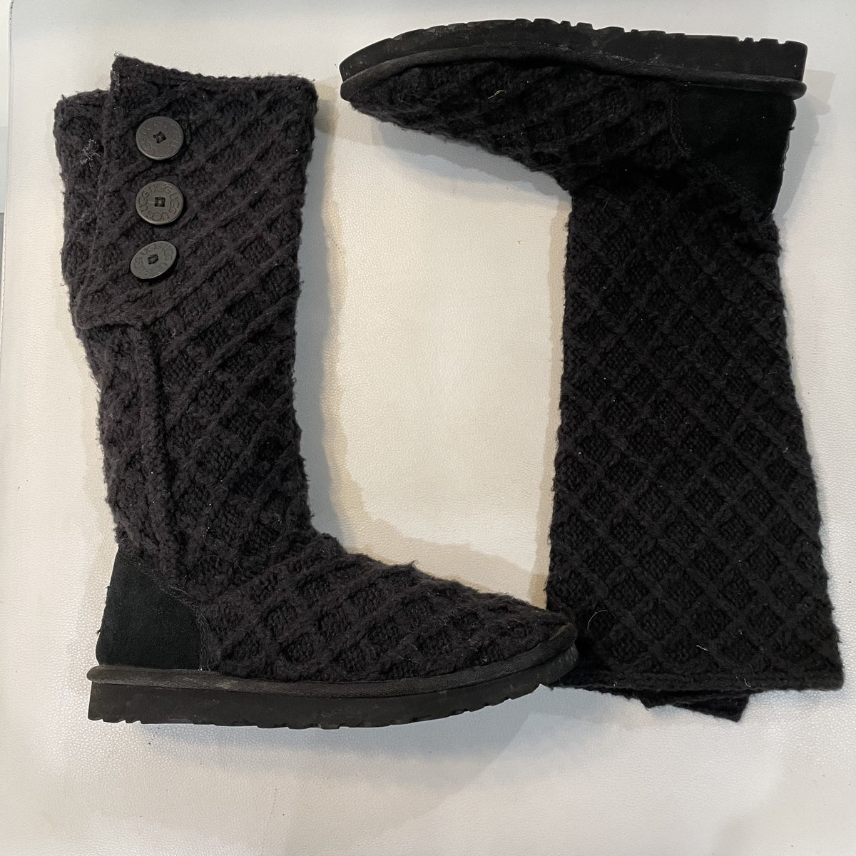 UGG BLACK TALL LATTICE CARDY KNIT SWEATER BOOTS Size 8 – Style Exchange  Boutique PGH