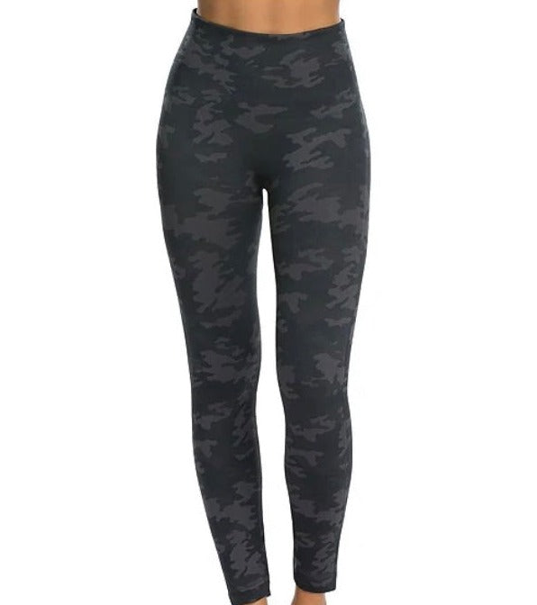SPANX Seamless Black Camo Leggings Size Small – Style Exchange