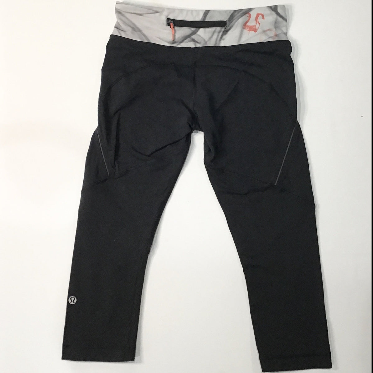 LULULEMON Black Capri Cropped Leggings Size 6 – Style Exchange Boutique PGH