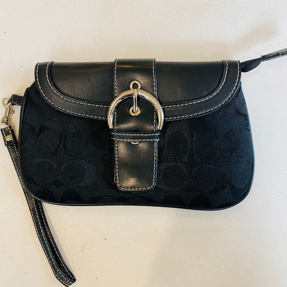 COACH Soho Wristlet Signature C Black