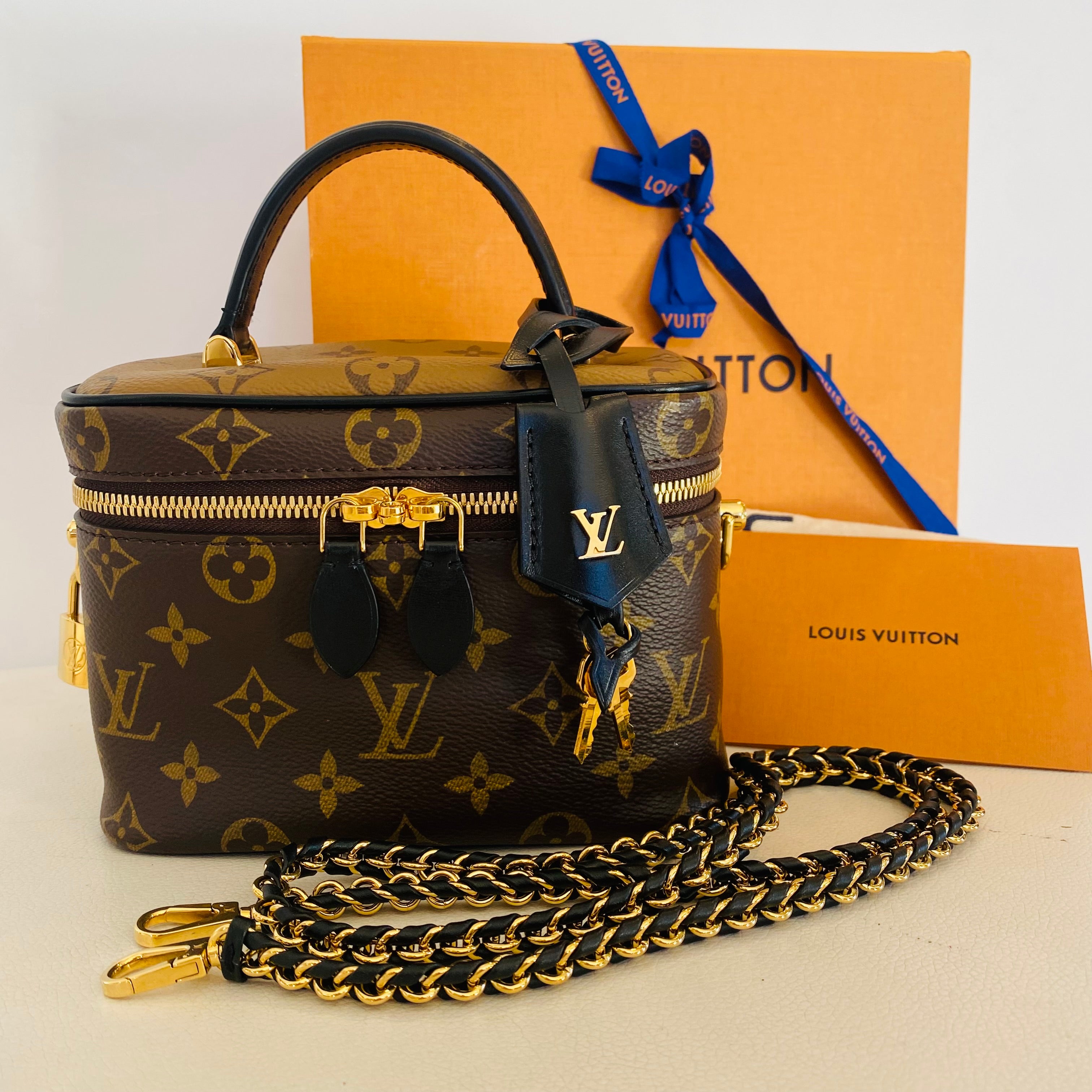 Lv vanity pm reverse sale