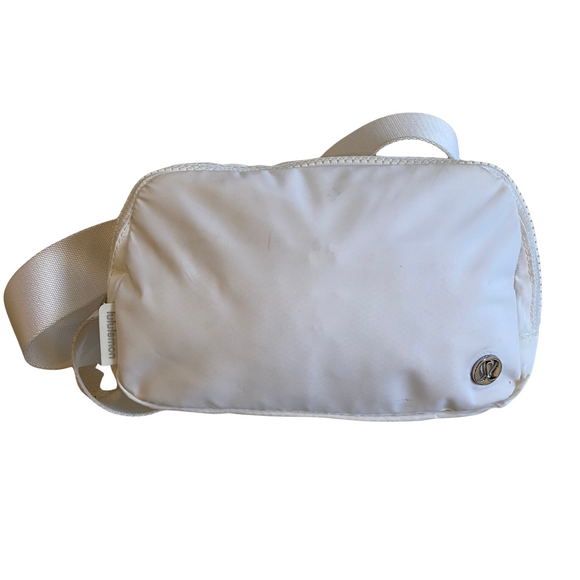 LULULEMON Everywhere Belt Bag 1L White