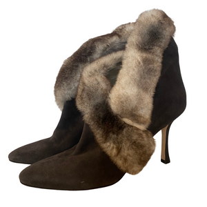 MANOLO BLAHNIK Brown Suede Chinchilla Booties Size 39