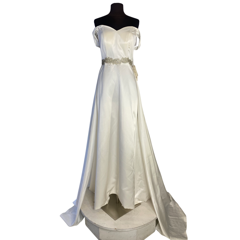 MINGDA’S Long Wedding Gown with Removable Train White Size 8 NWT