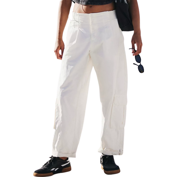 FREE PEOPLE Mesmerize Me Solid Pants White Size Small