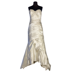 BOUTIQUE Long Wedding Gown Ivory Size 12