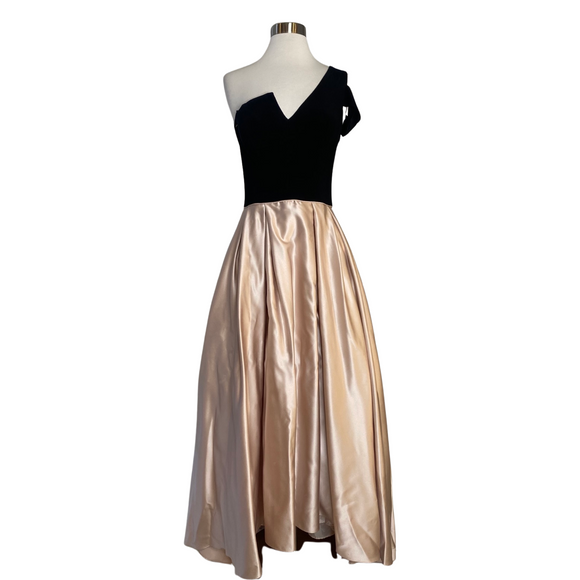 BETSY & ADAM Long Full Gown Black/ Pink Size 10