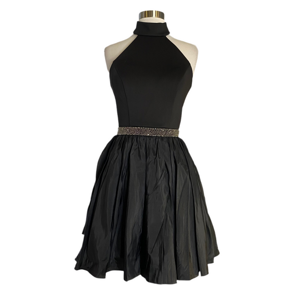SHERRI HILL Style 52064 Cocktail Dress Black Size 2