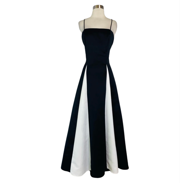 BOUTIQUE Long Gown Black and White Size 9/10