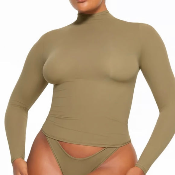 SKIMS Fits Everybody
Turtleneck Top Khaki Size Medium NWT