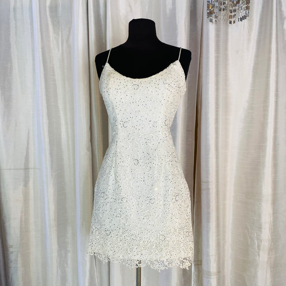 ALYCE PARIS Short White Lace Cocktail Gown Size 4