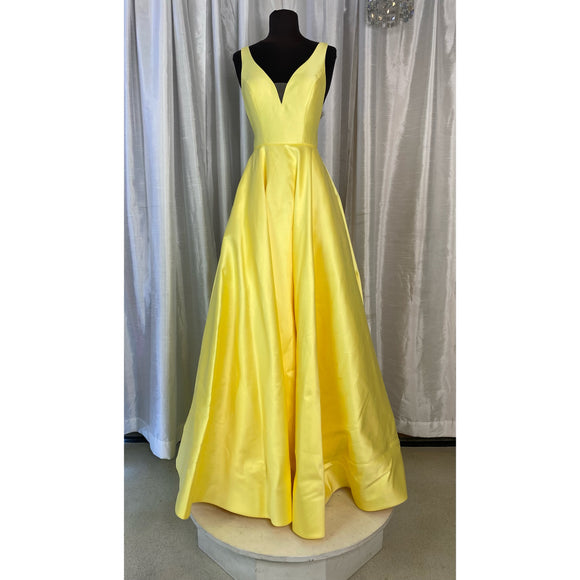 SHERRI HILL Style # 51856 Ball Gown Yellow Size 0 NWT