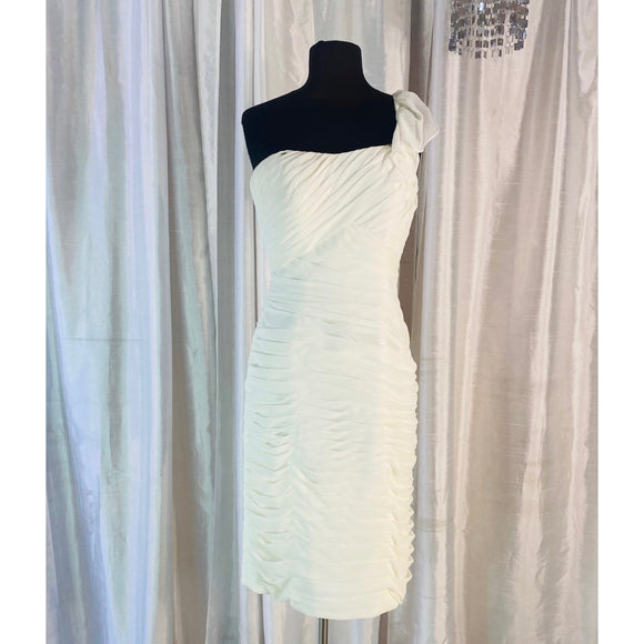 MORI LEE Short White Gown Size 6 NWT
