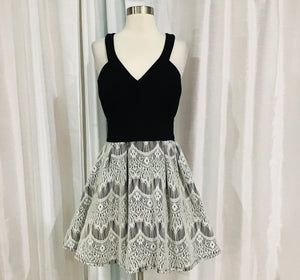 BOUTIQUE Short Black & White Fit And Flare Gown Size 13 Style Exchange Boutique PGH BOUTIQUE Short Black & White Fit And Flare Gown Size 13 Style Exchange Boutique PGH