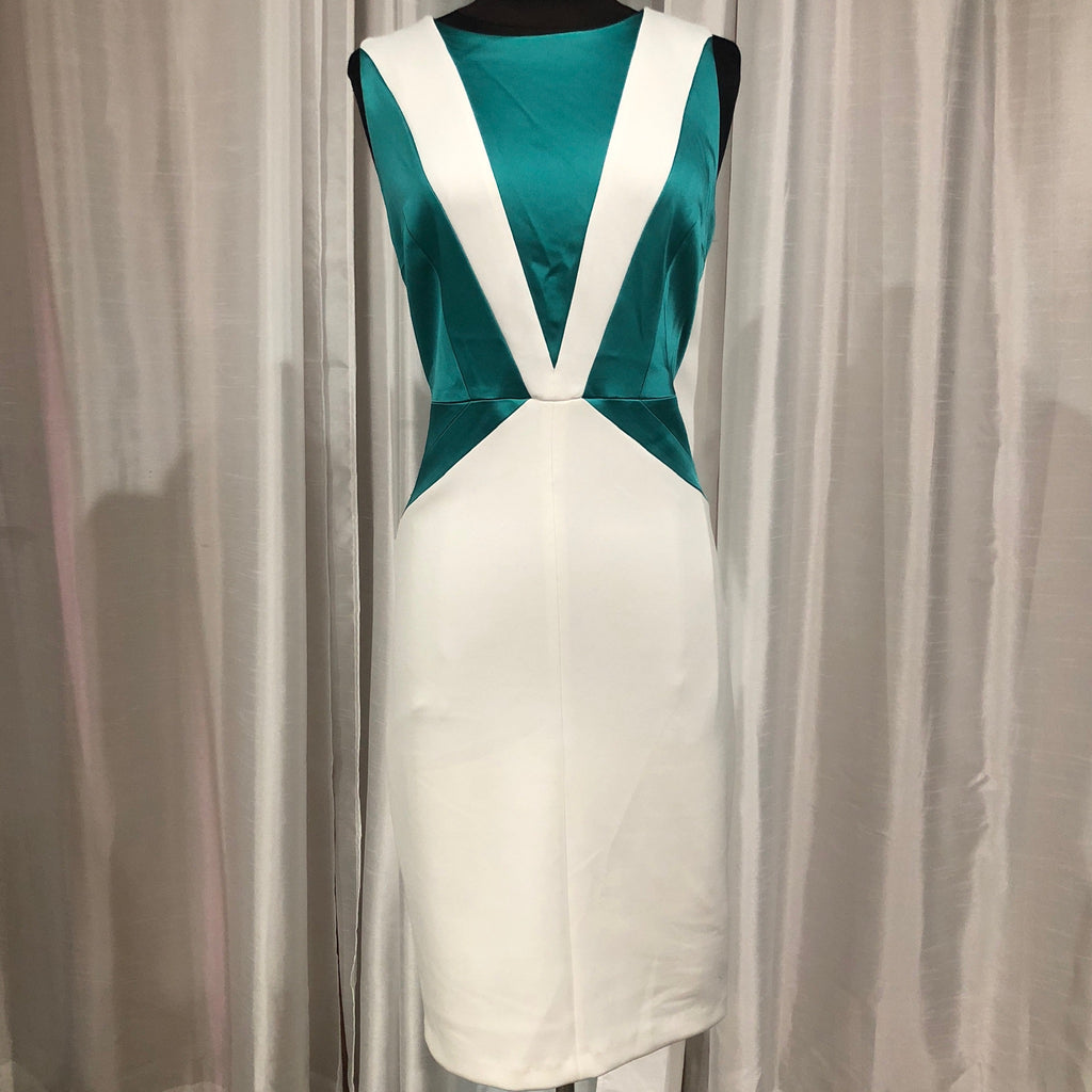 Boutique Short Turquoise And White Gown Size 8 NWT