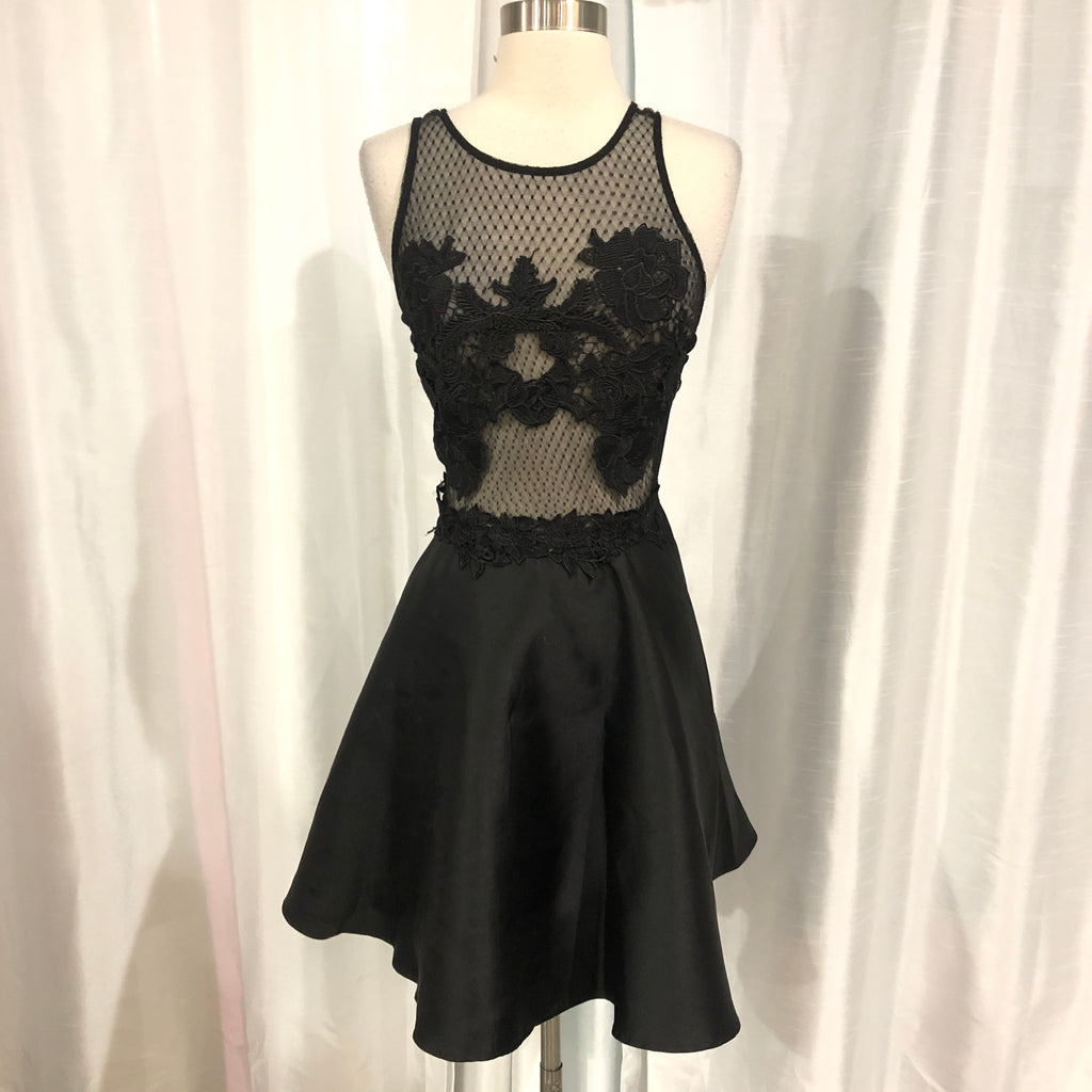 BOUTIQUE Short Black Sheer Top Fit & Flare Gown Style Exchange Boutique PGH BOUTIQUE Short Black Sheer Top Fit & Flare Gown Style Exchange Boutique PGH