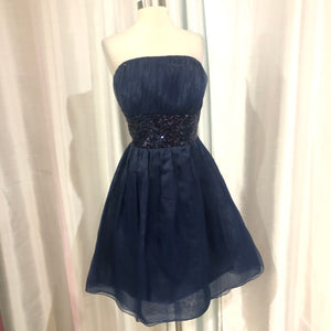 BOUTIQUE Short Navy Strapless Gown Size 16