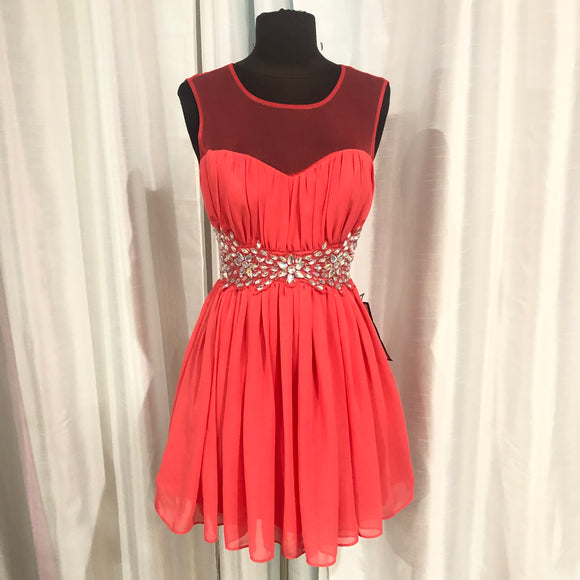 BOUTIQUE Short Coral Gown Size 9/10 NWT
