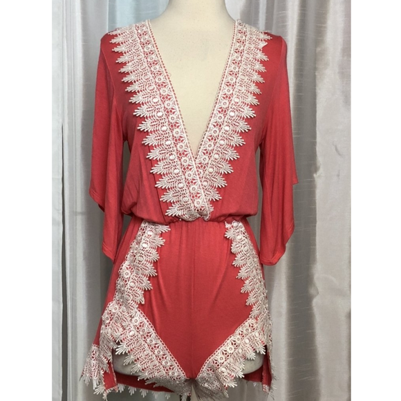 NOW & FOREVER Coral Jersey Knit with Off-white Lace Trim Romper Size S NWT