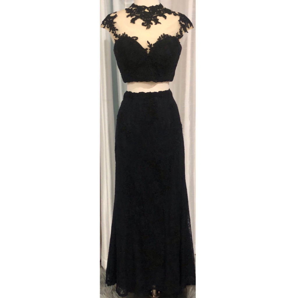 BLUSH PROM Long Black Two Piece Gown Size 6
