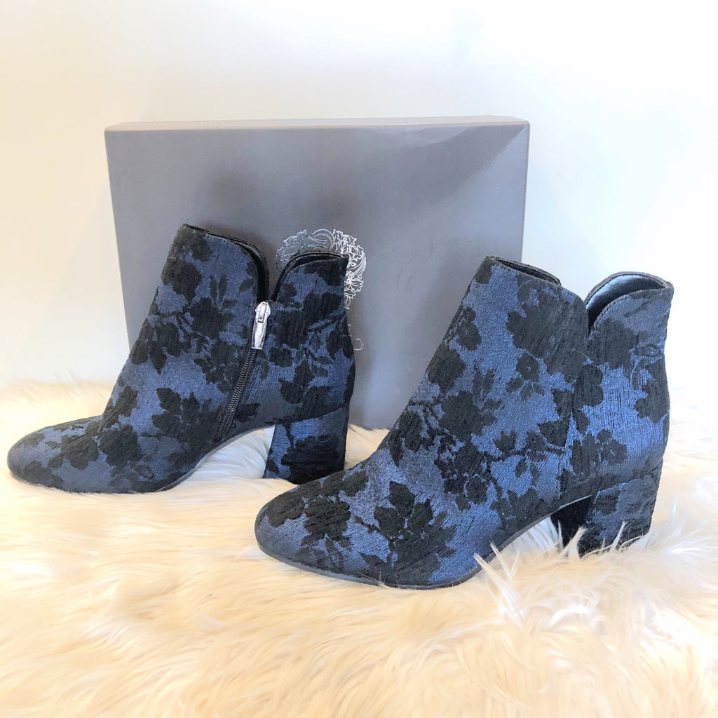 VINCE CAMUTO NEW SIZE 9 BOOTIES