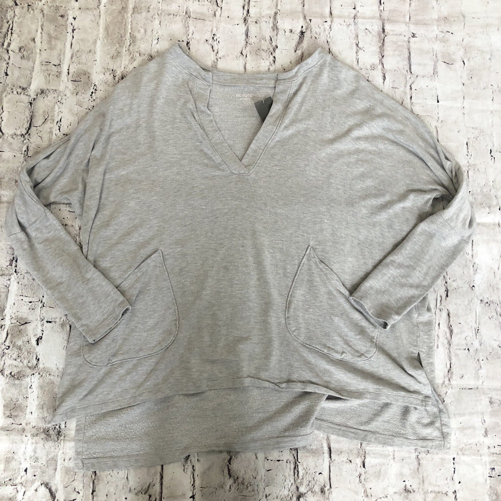 BEYOND YOGA Gray Long Sleeve V-Neck Shirt Size S