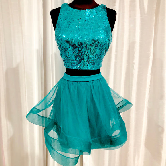 BOUTIQUE Short Jade Two Piece Gown Size 3