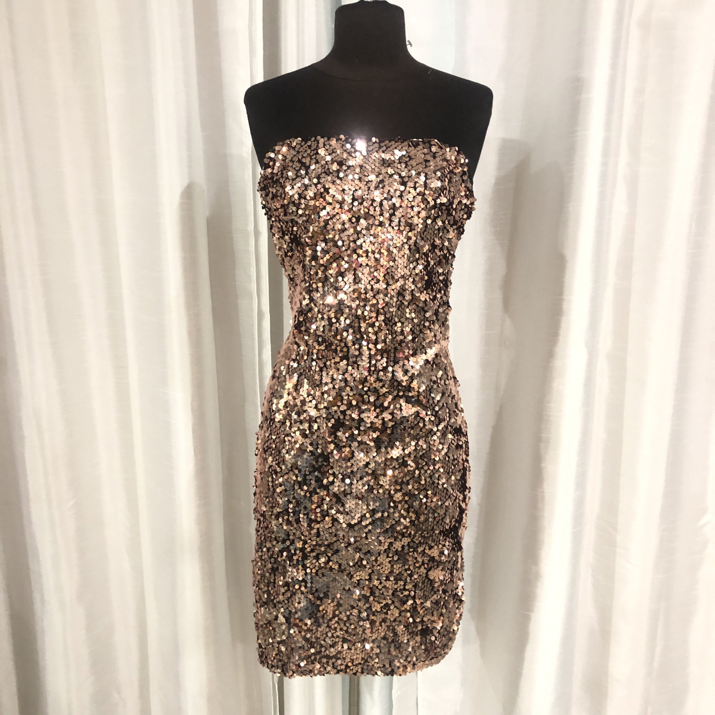 BOUTIQUE Short Strapless Rose Gold Sequin Gown Style Exchange Boutique PGH BOUTIQUE Short Strapless Rose Gold Sequin Gown Style Exchange Boutique PGH