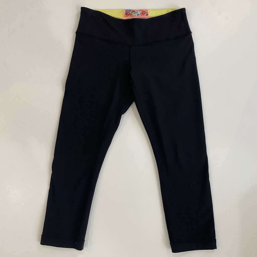LULULEMON Black Capri Leggings Size 4 – Style Exchange Boutique PGH