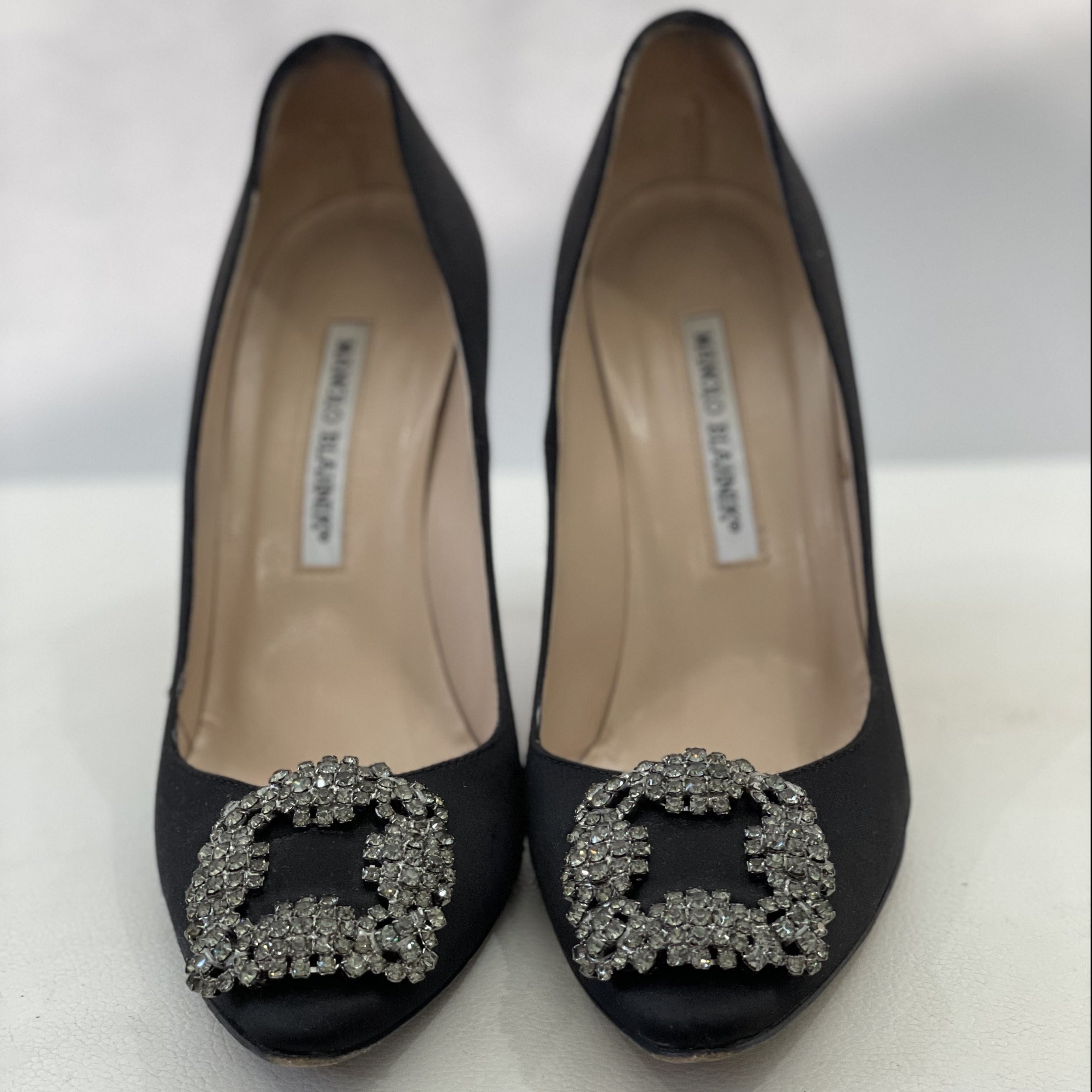 Manolo Blahnik 37 黒 Hangisi 105 MB17537S-Manolo-Blahnik-
