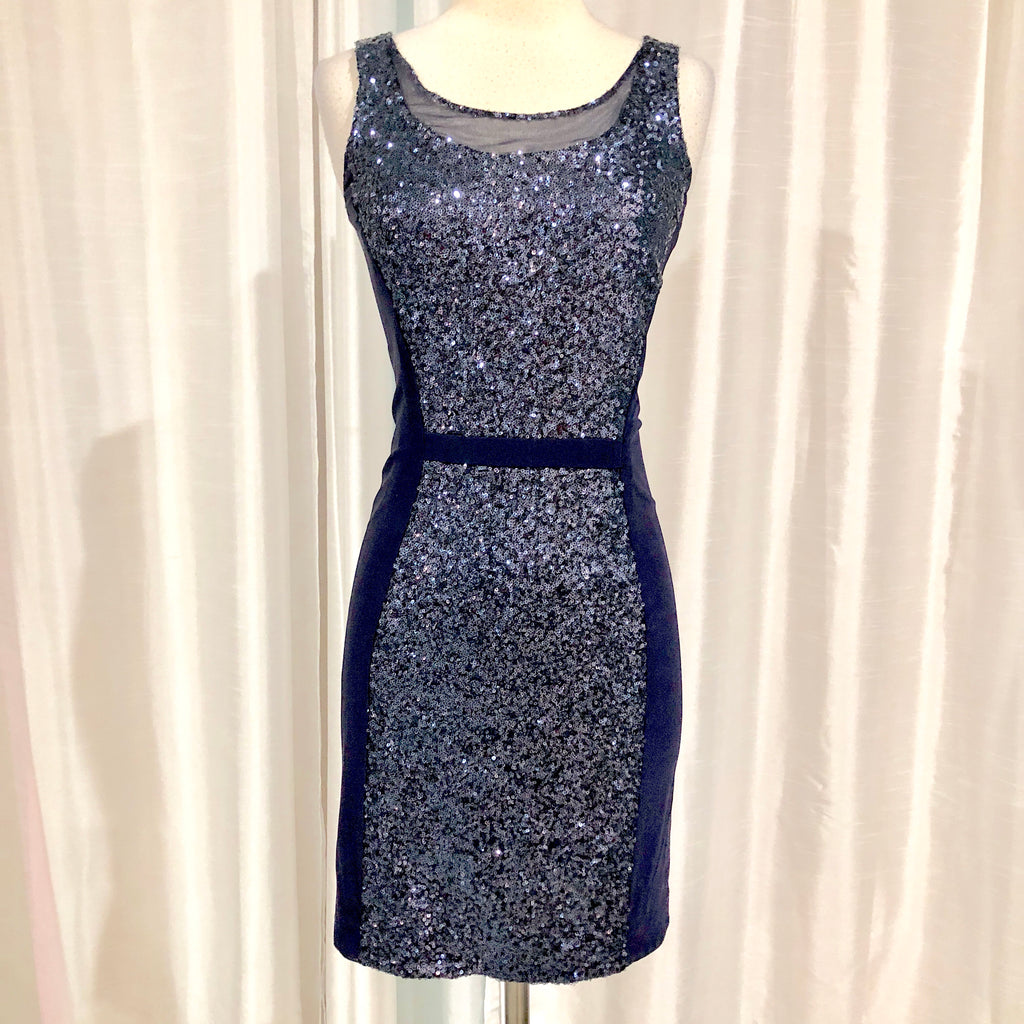 BOUTIQUE Short Navy Form Fitting Gown Size 4