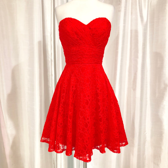 BOUTIQUE Short Red Strapless Lace Gown Size 4