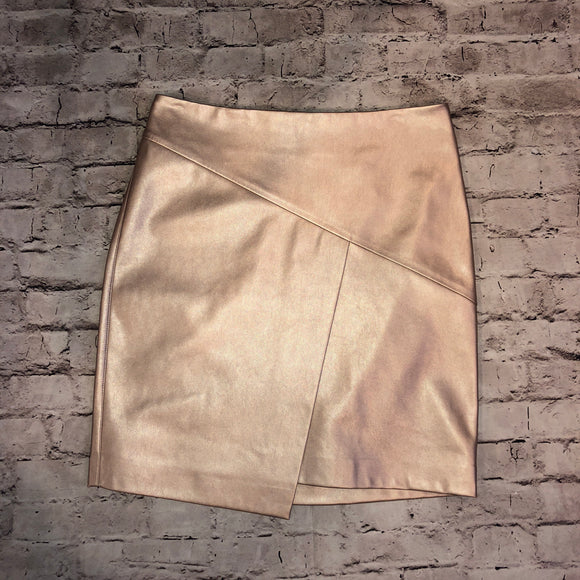 BOUTIQUE NWT METALLIC ROSE GOLD SKIRT SIZE M