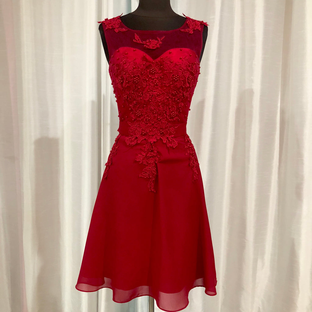 BOUTIQUE Short Red Gown Size 8