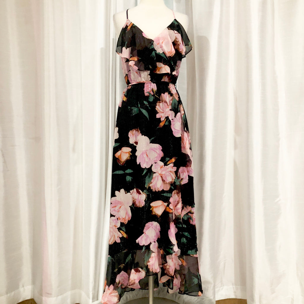 jennifer lopez maxi dress See Jennifer Lopez Wear a Geometric Maxi Dress While Furniture Shopping