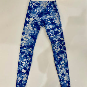 LULULEMON Full Length Blue and White Tye Dye Floral Size 6 – Style