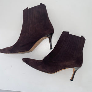 MANOLO BLAHNIK  Brown Suede Ankle Boot Size 37