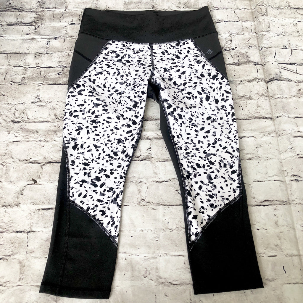 ATHLETA Black & White Capri Cropped Leggings Size M – Style