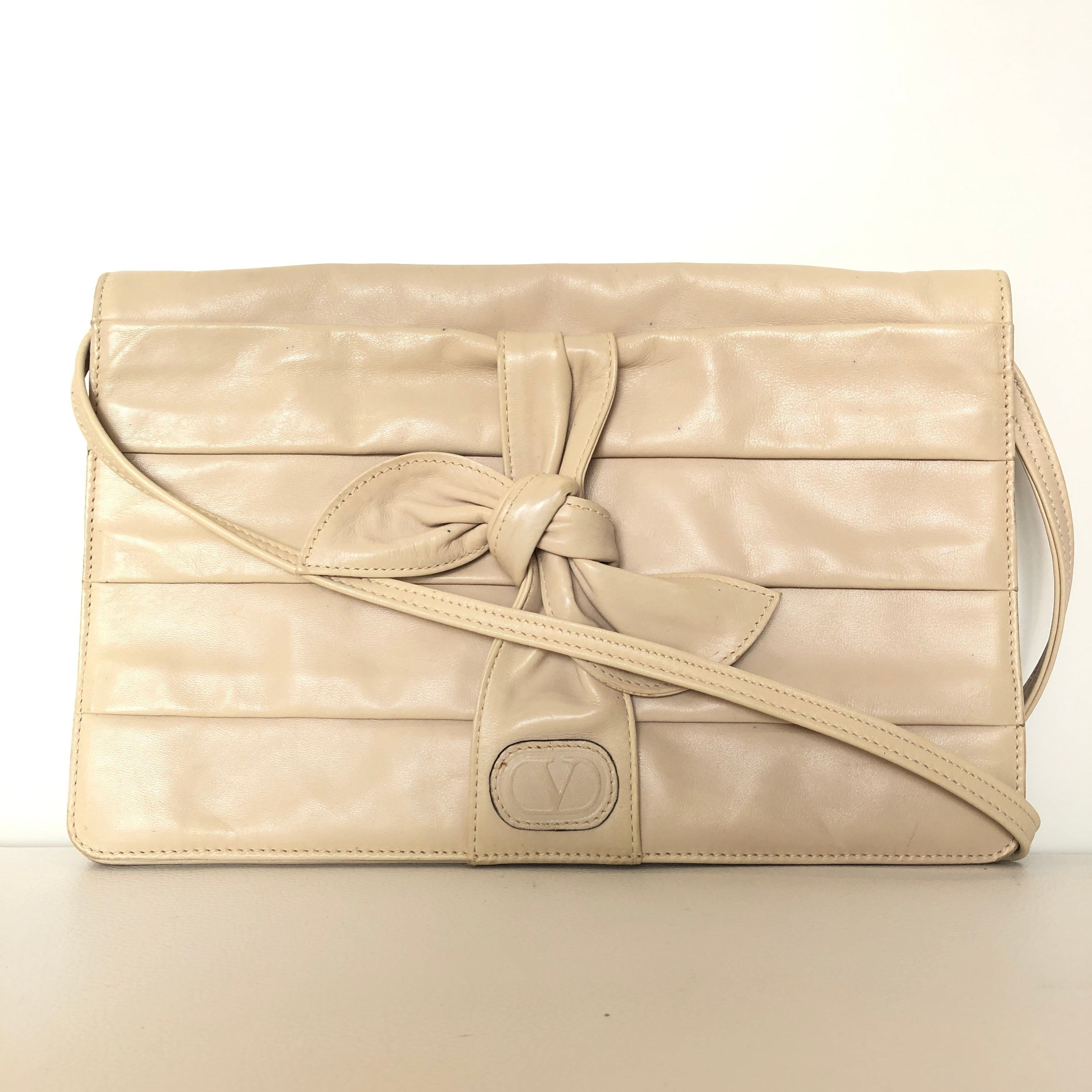 バッグ VALENTINO vintage clutch bag Vintage VALENTINO Garavani Black Bead Pearl Evening Mini